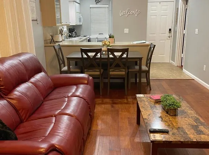 Penthouse Suite At Holiday Hills Book Today